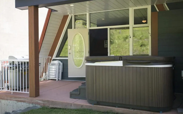 Pinnacles Suite Hotel