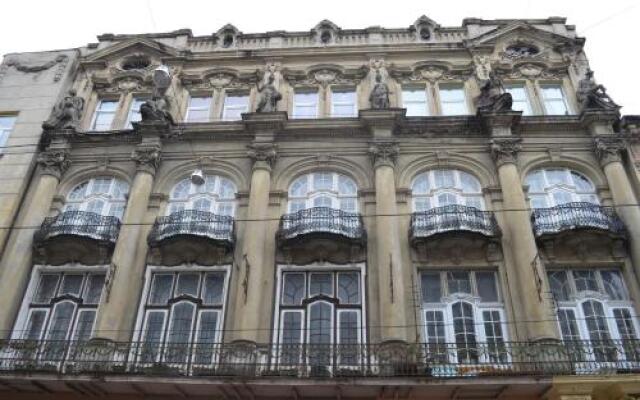 Lviv's Prospekt Shevchenka Apartments