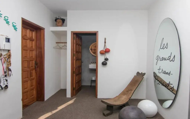 Exclusive Design Villa : 1080 m2, oceanfront, 2 swimming pools.