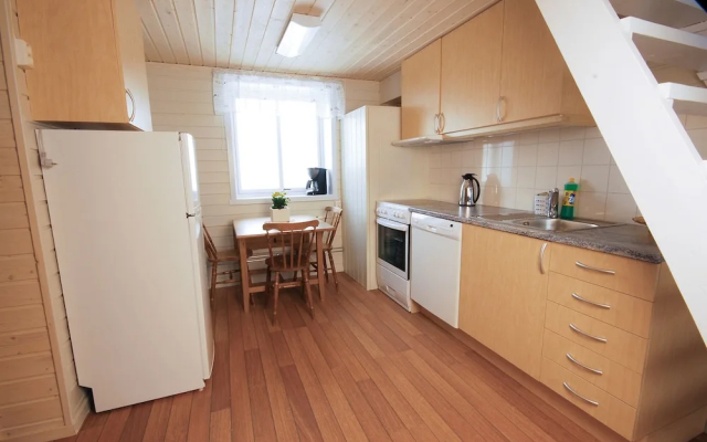 Ekker Island Arctic Lodge