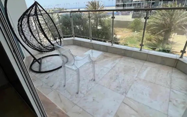 Luxurious Modern Apartment Sea View