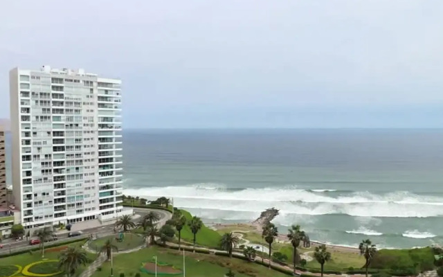 w Industrial 3BR With Ocean View