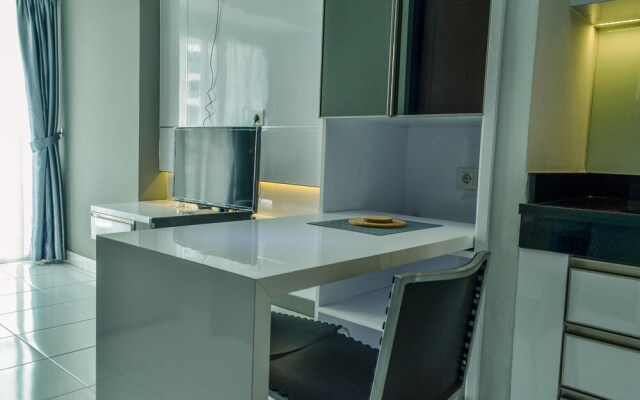 Homey and Comfy 1BR at Casa de Parco Apartment