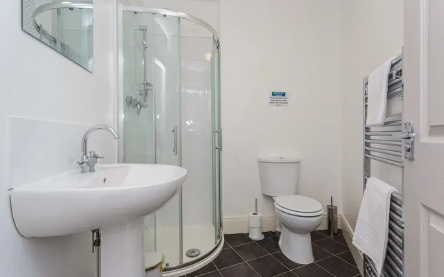 Cherry Property - Mango Suite