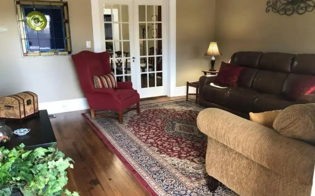 The Farmhouse at Wolfehaven