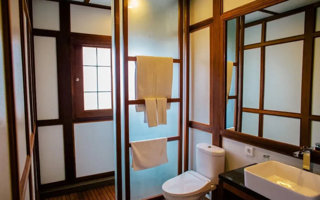 Suarapura Resort and SPA