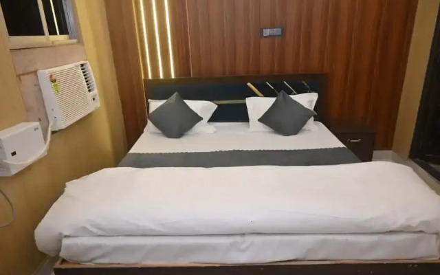 Goroomgo Narayan Niwas Homestay Ayodhya