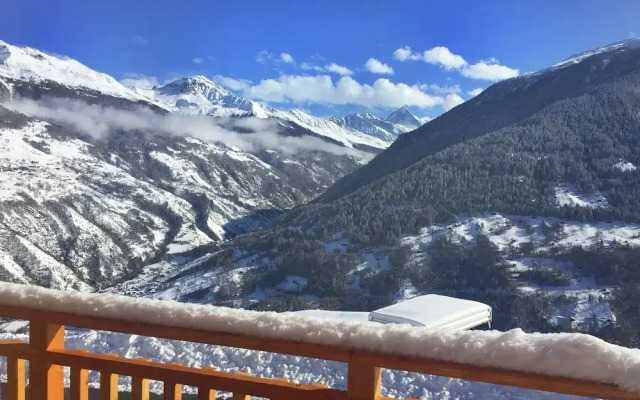 Unique Holiday Home in Heremence in the ski Area