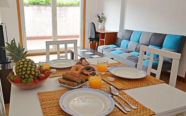Apartamento con piscina próximo a Sanxenxo