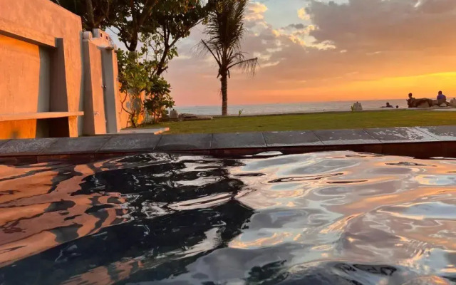 Blanca House • Unawatuna Beach Villas