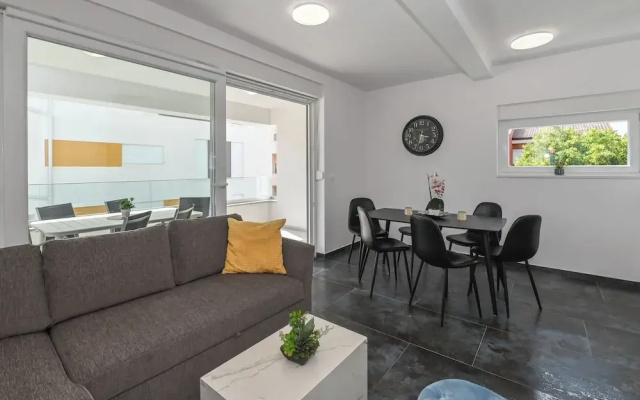 Pool apartments Banta A