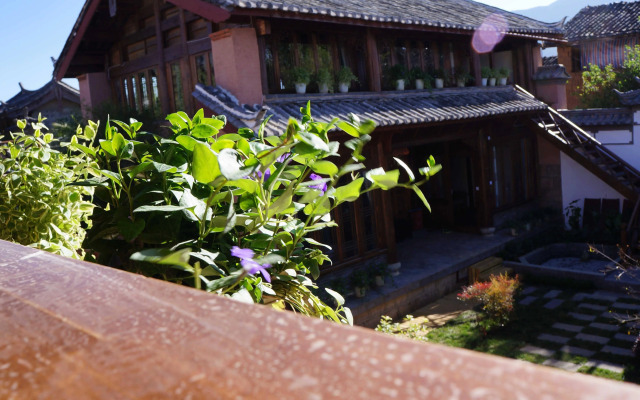 Lijiang Sadhu Inn