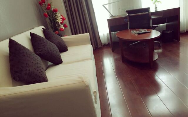 Yitel Hotel (Shanghai Lujiazui Financial District Fangdian Road Subway Station Branch)