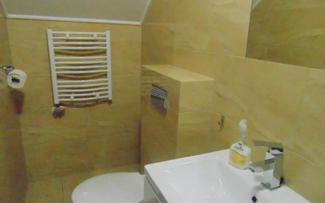 Gosciniec Pod Brzegiem