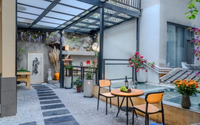 Jingsu Menglan Chunxiao Designer Courtyard Villa (Phoenix Ancient City Range Rover Station Store) – Outside – Xiangxi