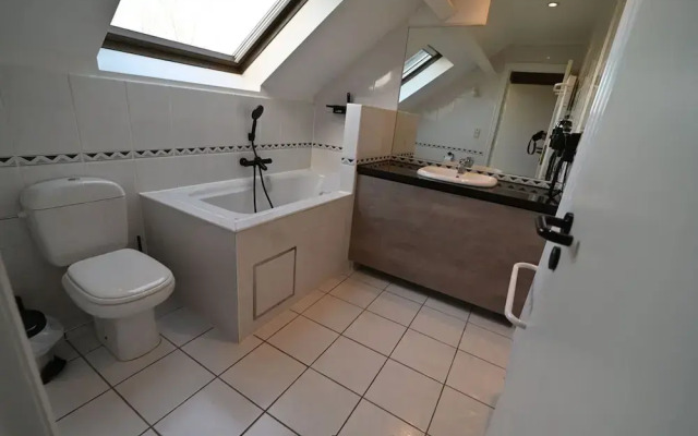 Renovated Studio With Combi Microwave