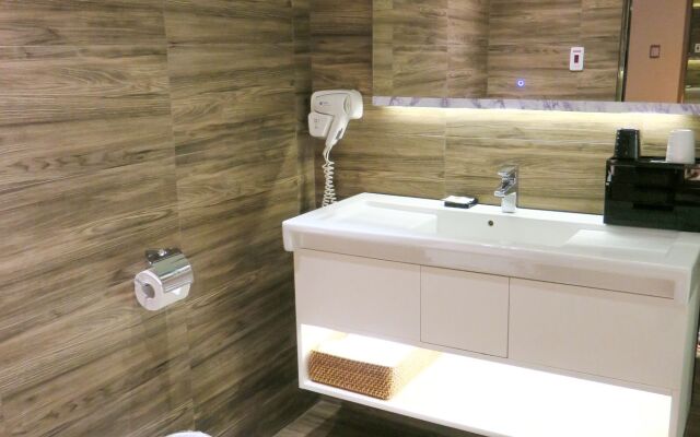 Gogo Hotel 38