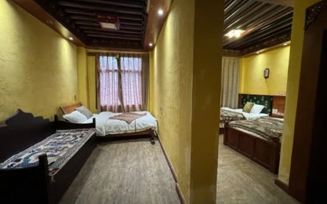 Daocheng Yading Scenic Area Xishang Yunjian Hotel