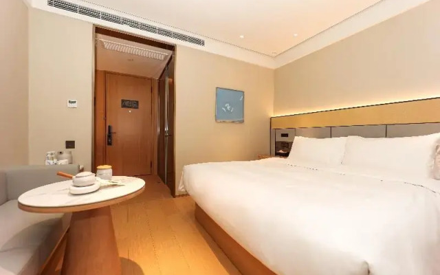 Ji Hotel (Shanghai Xujiahui Guanshengyuan Road)