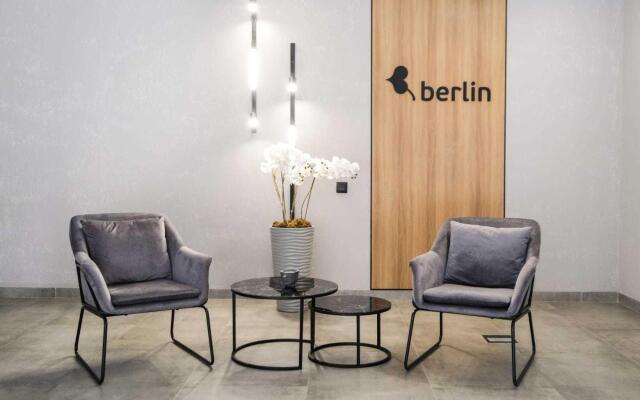 Room Hotel (Рум Хотел) на проспекте Красный