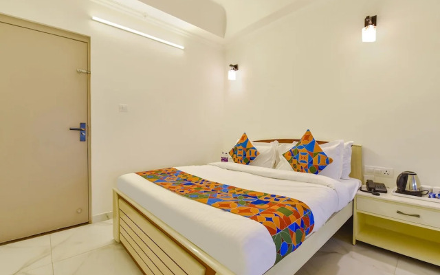 Fabhotel The Tulip Regency