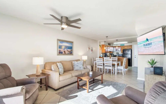 Gulf View 2 Bed Beaches Pool Dining and Fun