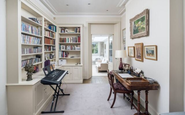 Exceptional 4-bed house right by Battersea Park