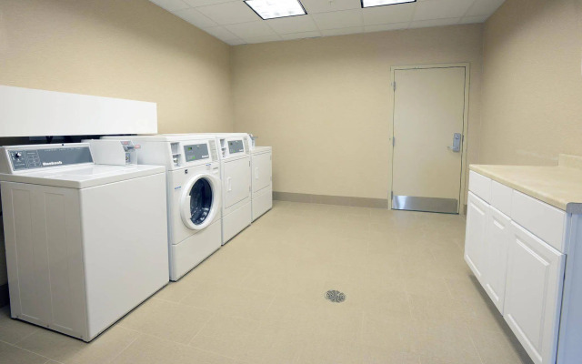 Hampton Inn & Suites Cincinnati / Kenwood