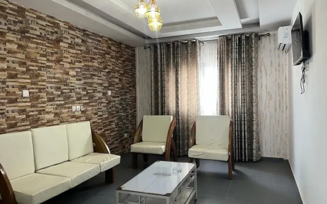 LIVELY HOTEL & Suites