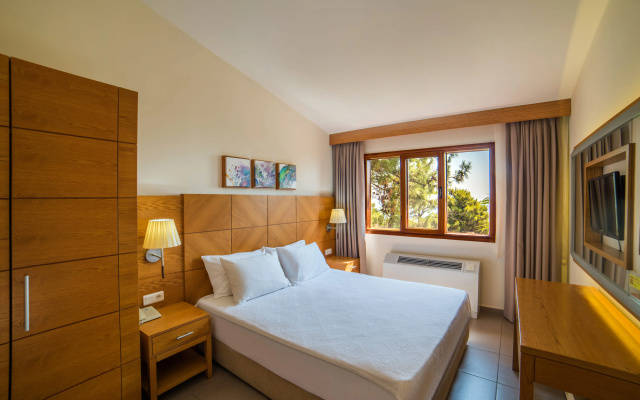 Pine Bay Holiday Resort