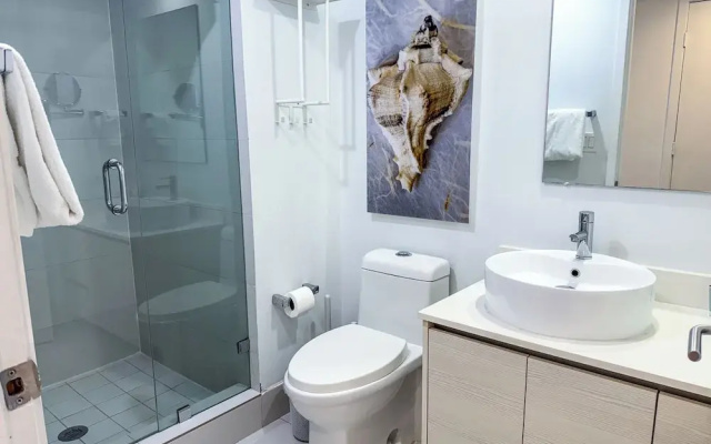 Modern Beachwalk Apt 805