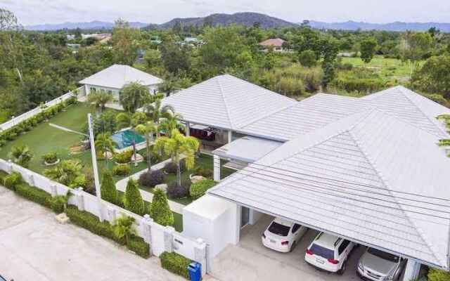 A J Hua Hin Panorama Pool Villa