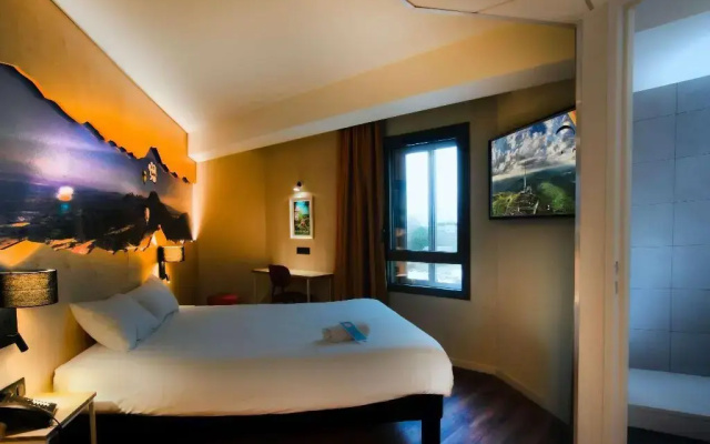 ibis Styles Clermont Ferrand Le Brezet Aeroport