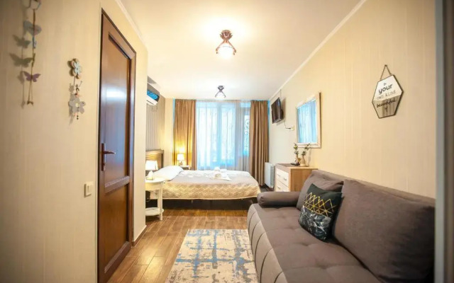 Apartment on L.Meskhishvili Turn