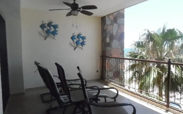 Sonoran Sky 2BR Upper 704 Sky by Casago