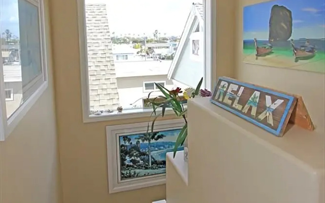 33rd St 68149 by RedAwning