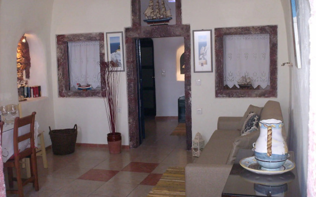 Fotinos Houses