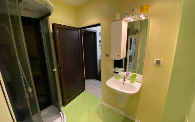 Modern & Central 1BR Apartment with lovely terrace