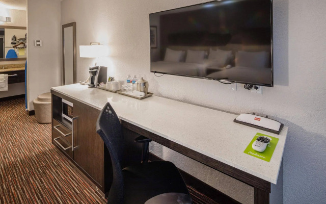 Radisson Hotel Oakland Airport