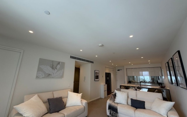 Coastal Luxe at Magnoli Palm Beach – Guest Rooms – Gold Coast