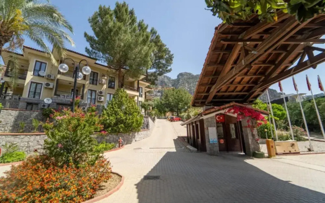 Spectacular House With Balcony Near Beach in Gocek