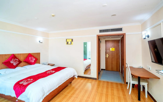 LN White House Hotel