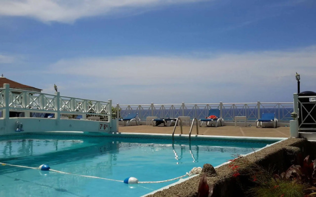 Hibiscus Lodge