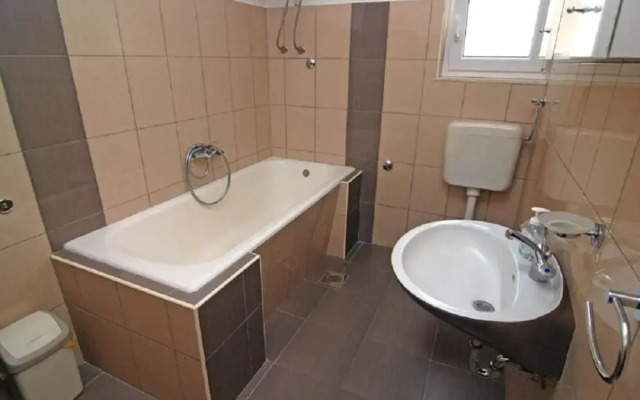 Apartment Bela1- close to the beach