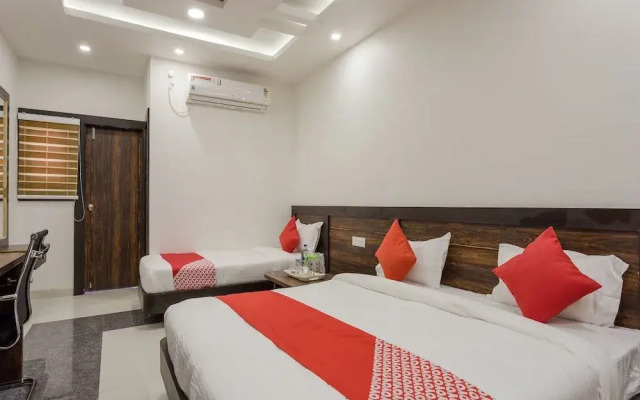 OYO 14355 Hotel Kasturi