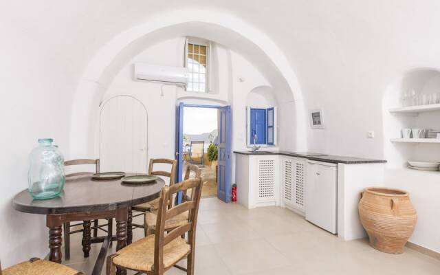 Annouso Villa by Caldera Houses
