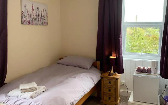 The Village Inn and Kirtle House B&B