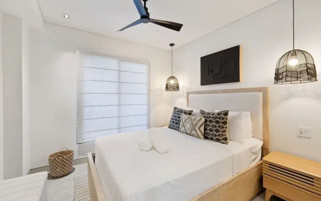 Allure 403 3 Bedroom Apts
