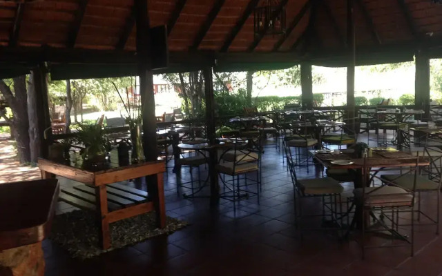 Phokoje Bush Lodge