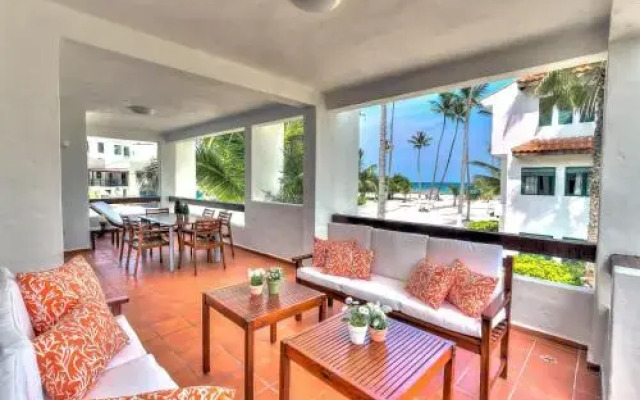 Oceanfront 3 Bdr Apt L202
